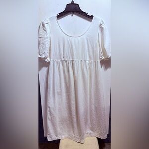 Ingrid & Isabel White Relaxed Smocked Dress